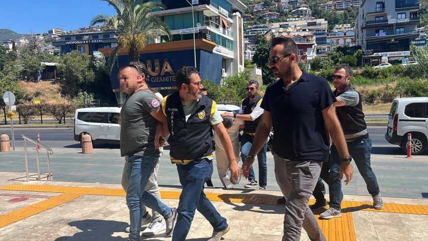 Alanya’da Sokak Ortasında Pompalı Tüfekli Dehşet: Husumetlisi Tarafından Vurulan Adam Hayatını Kaybetti!