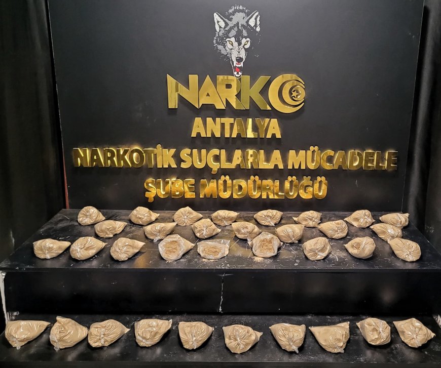 Muratpaşa’da Zehir Tacirlerine Ağır Darbe: Aracından Tam 16,5 Kilo Eroin Çıkan Şüpheli Tutuklandı!