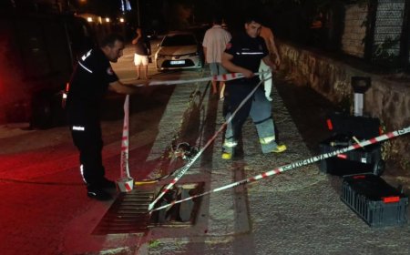 Manavgat'ta Ayağı Mazgala Sıkışan Kadını İtfaiye Kurtardı