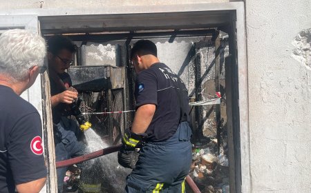 Alanya'da 5 Yıldızlı Otelin Geri Dönüşüm Deposunda Yangın! İtfaiye Faciayı Önledi