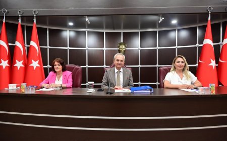 Kepez Belediye Meclisi'nden Çifte Müjde! Başkan Kocagöz Bayram İkramiyesini Açıkladı