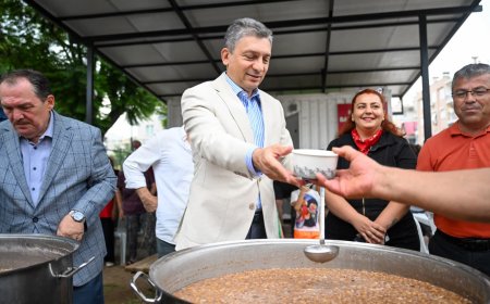 Vali Hulusi Şahin Kızılarık Mahallesi'nde Aşure Programına Katıldı