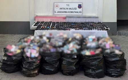 Manavgat'ta 4,8 Milyon Liralık Gümrük Kaçağı Ürün Ele Geçirildi