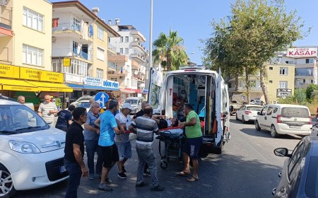 Manavgat’ta U Dönüşü Yapan Araçla Motosiklet Çarpıştı: 2 Yaralı