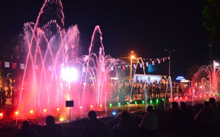 Cumhuriyet Meydanı Havuzu Yenileniyor: Su ve Işık Gösterileri Geri Dönüyor