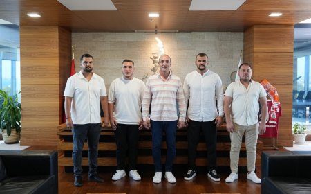 Başkan Cem Kotan, Kırkpınar’da Başarı Kazanan Konyaaltılı Güreşçileri Ödüllendirdi