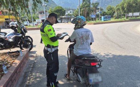 Antalya’da Motosiklet Denetimleri Sıklaştırıldı: 4 Bin 150 Sürücü Kontrol Edildi