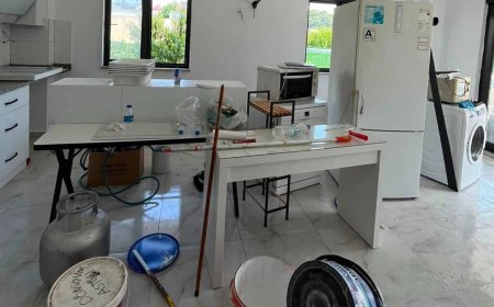 Kemer Belediyesi’nden Yangında Zarar Gören Eve Destek