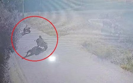 Manavgat'ta iki motosiklet çarpıştı! Kaza kameraya yansıdı