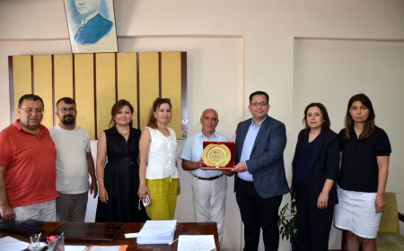 Antalya SMMMO'dan İzmir'e atanan Vergi Dairesi Müdürü Ersavaş'a veda ziyareti