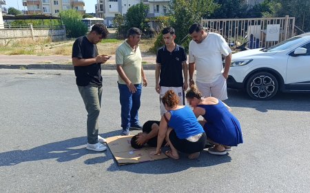 Manavgat'ta Motosiklet ile Otomobil Çarpıştı! Yaralı Sürücü Hastaneye Kaldırıldı