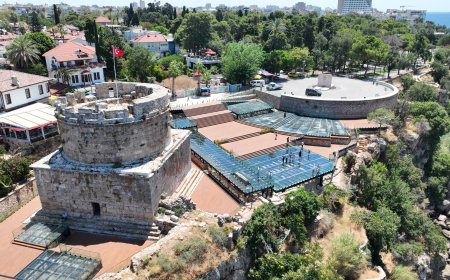 2 Bin Yıllık Hıdırlık Kulesi Yeniden Ziyarete Açıldı! Tarih ve Akdeniz Manzarası Bir Arada
