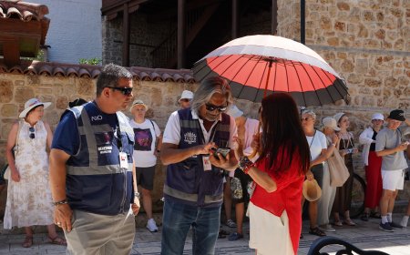 Antalya'da Kaçak Rehber Alarmı! Kokartsız Tur Yapanlara Ağır Ceza