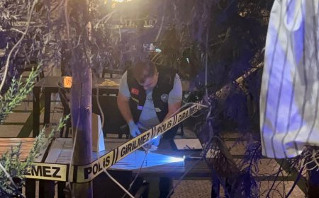 Antalya'da Restoranda Silahlı Dehşet! 6 El Ateş Açtı, 3 Kişi Yaralandı