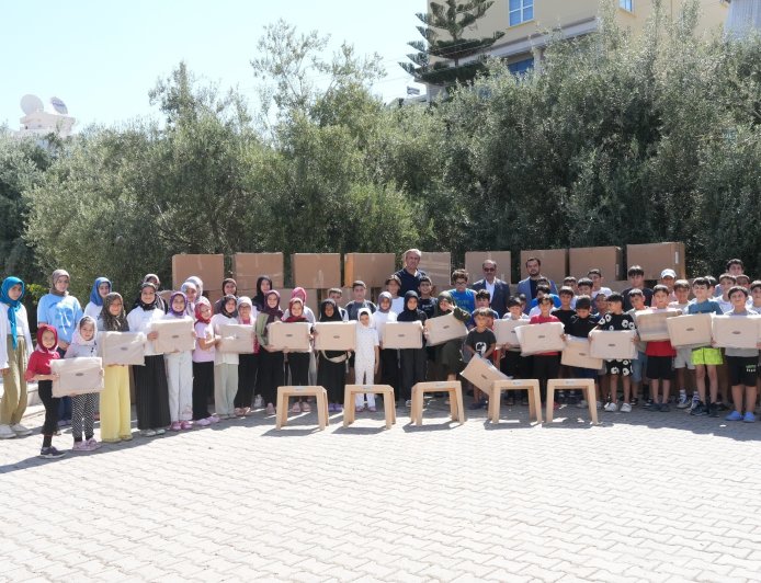 Alanya Belediyesi'nden Kur'an Kurslarına 800 Rahle Desteği