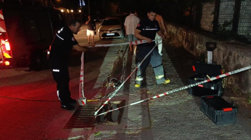 Manavgat'ta Ayağı Mazgala Sıkışan Kadını İtfaiye Kurtardı