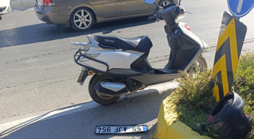 Manavgat'ta Hafif Ticari Araç ile Motorlu Bisiklet Çarpıştı: 1 Yaralı