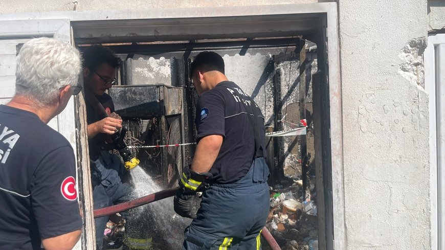 Alanya'da 5 Yıldızlı Otelin Geri Dönüşüm Deposunda Yangın! İtfaiye Faciayı Önledi