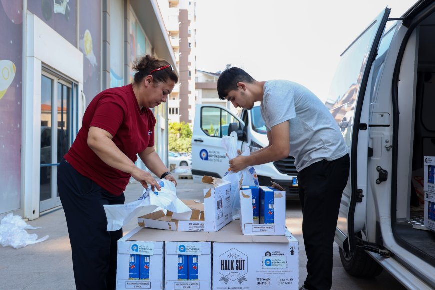Antalya'da Halk Süt Projesi 6 Yaşında! 33 Bin Çocuğa 4,6 Milyon Litre Süt Desteği