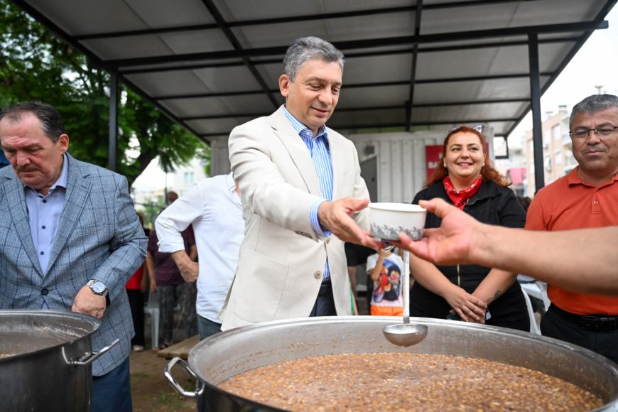 Vali Hulusi Şahin Kızılarık Mahallesi'nde Aşure Programına Katıldı