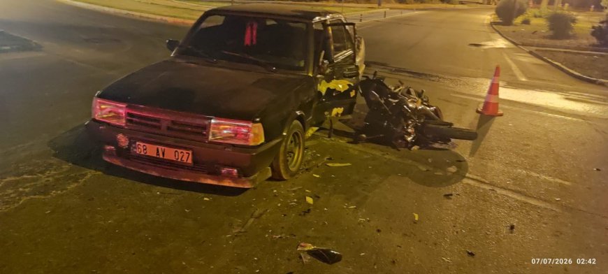 Manavgat’ta Motosiklet ile Otomobil Çarpıştı: 2 Kişi Yaralandı