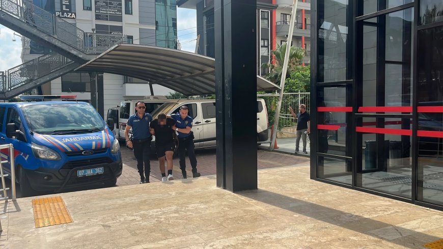 Alanya'da Devlete ve Polise Hakaret Ettiği İddia Edilen Yabancı Uyruklu Şahıs Gözaltına Alındı