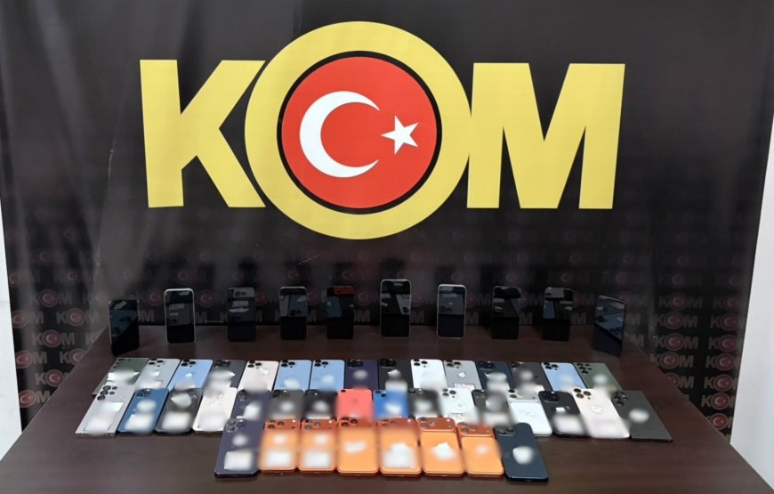 Antalya’da Kaçakçılık Operasyonları: Tarihi Eser, Kaçak Sigara ve Telefon Ele Geçirildi