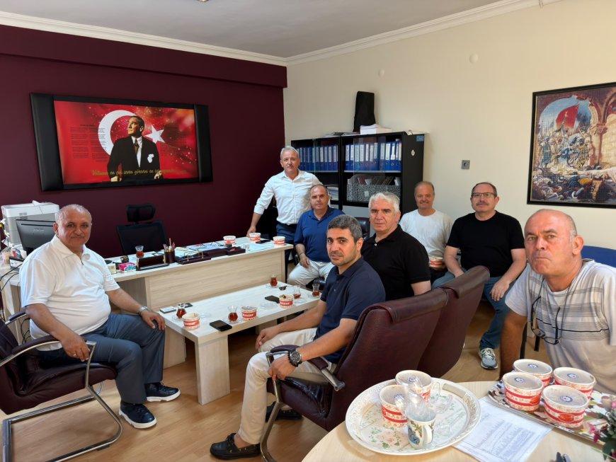 Eğitim Bir-Sen Antalya’dan Geleneksel Aşure İkramı: Birlik ve Dayanışma Mesajı