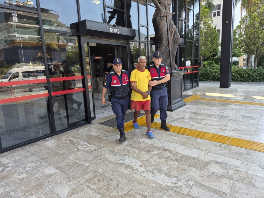 Alanya'da jandarma denetiminde 8 yıl 4 ay hapis cezası bulunan hükümlü yakalandı