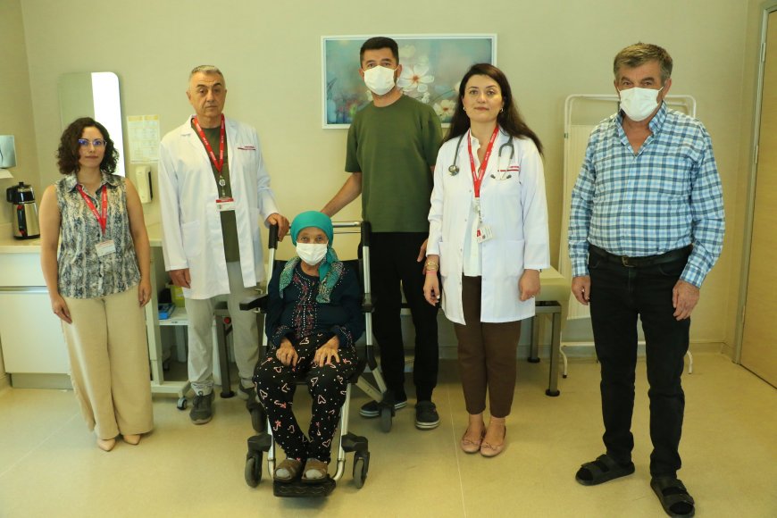 6 yıl önce yaptığı kök hücre bağışı yıllar sonra annesinin hayatını kurtardı
