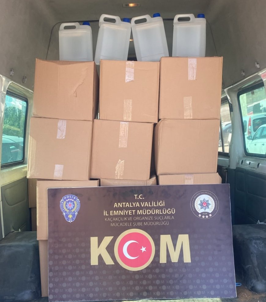 Antalya'da kaçakçılık operasyonları: 1 haftada binlerce kaçak ürün ele geçirildi