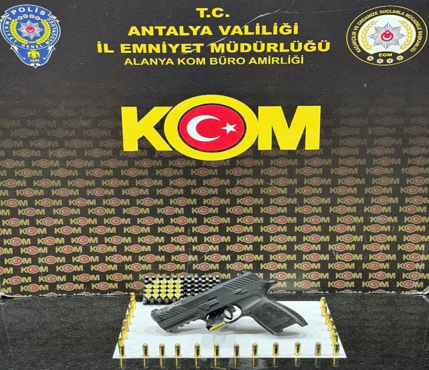 Antalya'da kaçakçılık operasyonları: 1 haftada binlerce kaçak ürün ele geçirildi