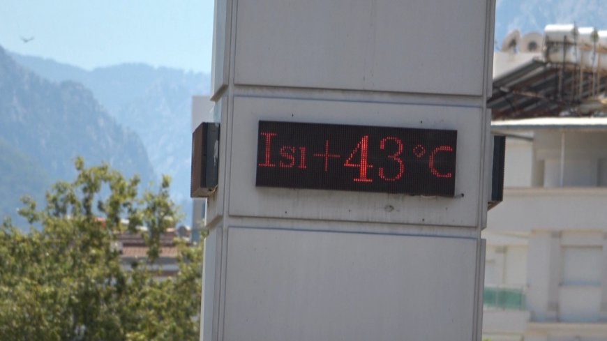 Antalya'da kavurucu sıcaklık! Termometreler 43 dereceyi gösterdi, sahiller dolup taştı