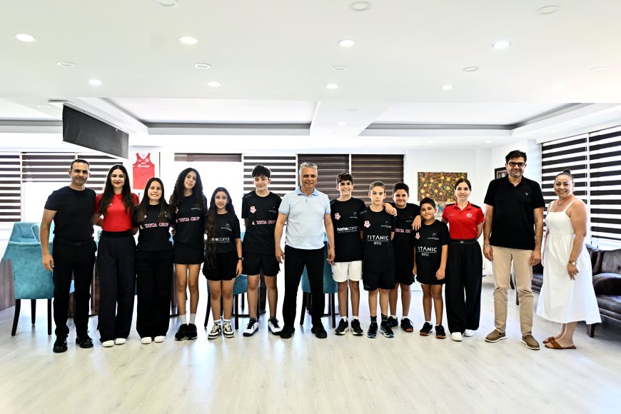 Muratpaşa Belediyespor Squash Takımı Türkiye Şampiyonası'nda Başarılarıyla Göz Doldurdu