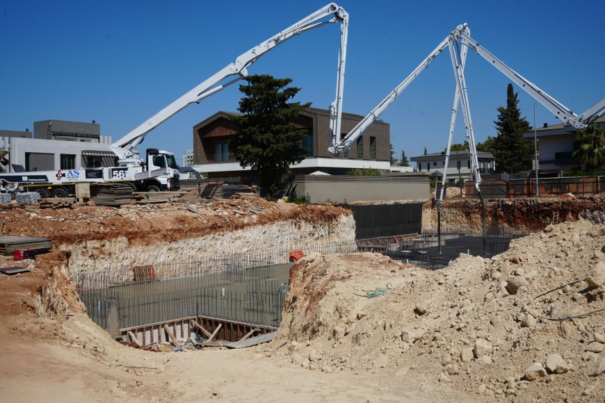 Antalya'da İnşaatta Göçük: 2 İşçi Toprak Altında Kaldı