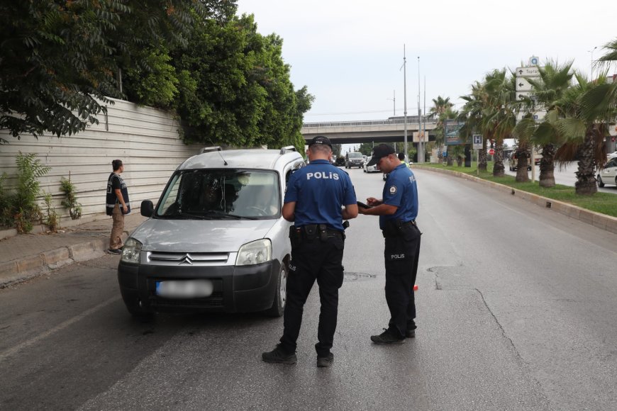 Antalya'da Son Bir Haftada 242 Şüpheli Tutuklandı