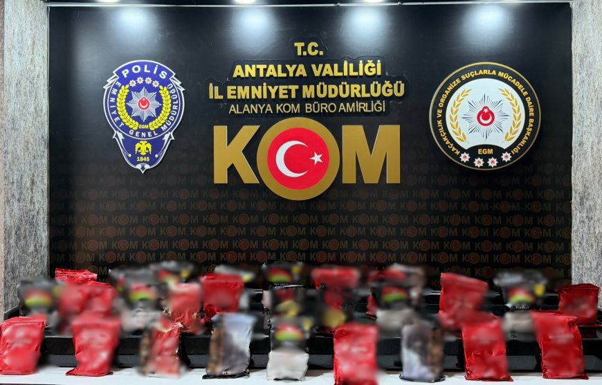 Antalya'da Kaçakçılığa Büyük Darbe! 1 Haftada Binlerce Kaçak İçki ve Alkol Ele Geçirildi