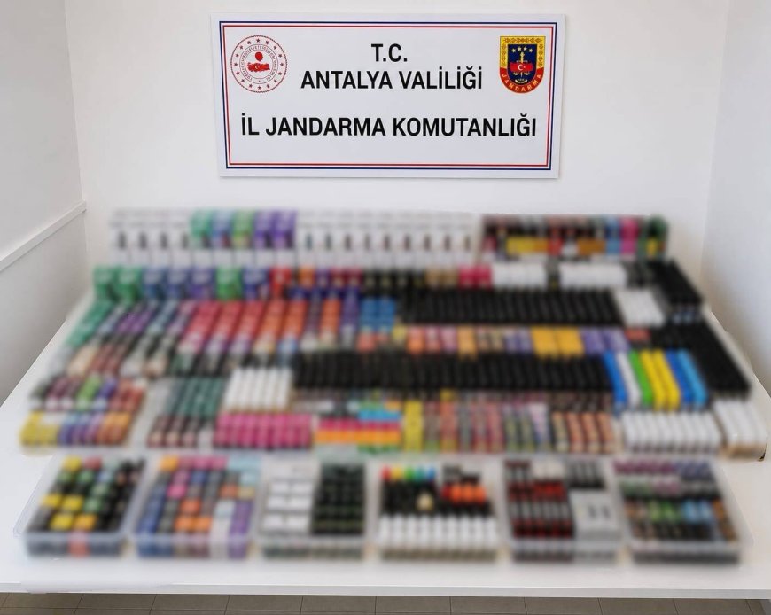 Alanya'da Kaçak Elektronik Sigara Operasyonu! Yüzlerce Kaçak Ürün Ele Geçirildi