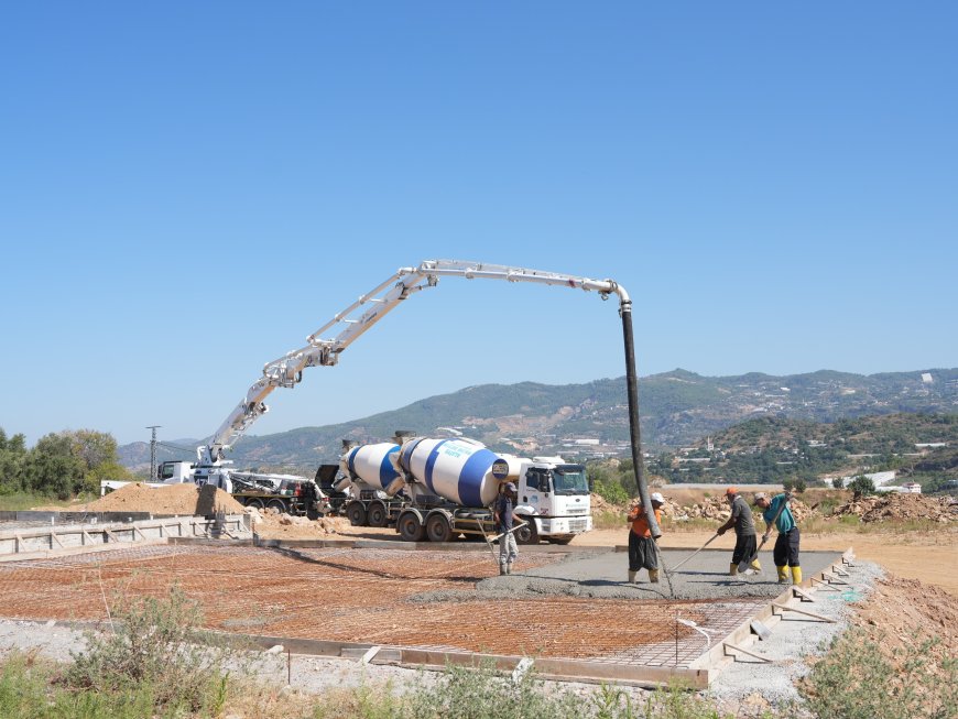 Alanya Elikesik'e Çok Amaçlı Sosyal Tesis Müjdesi! Temeli Törenle Atıldı
