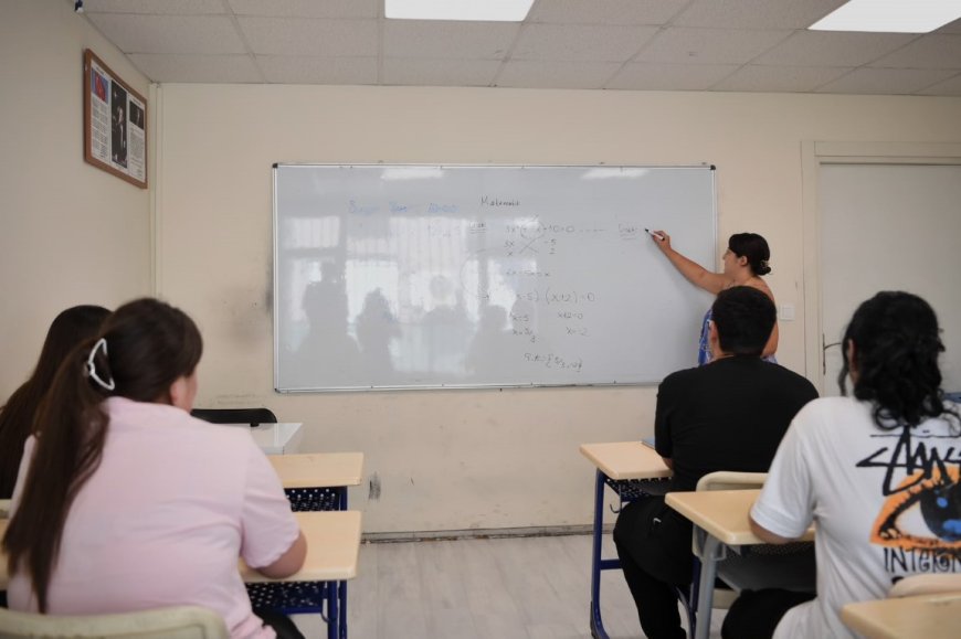KONSEM Etüt Merkezi'nden YKS'de Yüzde 90 Başarı: Öğrenciler Türkiye Derecesi Yaptı