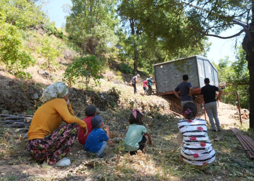 Alanya Belediyesi'nden İhtiyaç Sahibi Aileye Konteyner Ev Desteği