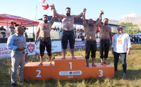 Gökbel’de Altın Kemer Enes Doğan’ın! 20. Geleneksel Yağlı Pehlivan Güreşleri Büyük Coşkuyla Tamamlandı