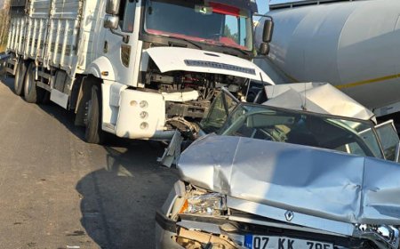 Serik'te 5 Aracın Karıştığı Zincirleme Kaza: 2 Kişi Yaralandı