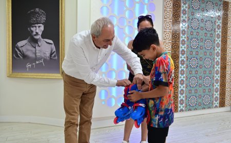 Başkan Mesut Kocagöz, Emirhan’ın Paten Hayalini Gerçekleştirdi