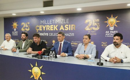 AK Parti Antalya’da 25’inci yıl coşkusu: Çeyrek asırlık süreç değerlendirildi