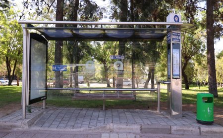 Antalya’da engelli dostu durak sayısı artıyor: 1200 durağa Braille ve QR kodlu levha