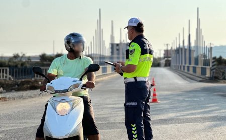 Antalya’da Motosikletlere Sıkı Denetim: 5 Bin 392 Sürücü Kontrol Edildi
