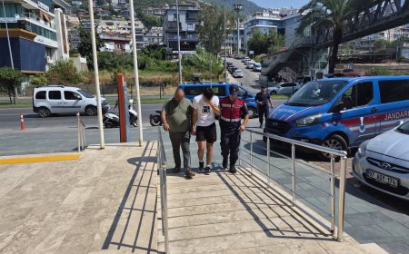Alanya’da Uyuşturucu Operasyonu: 700 Gram Esrar Ele Geçirildi, 2 Şüpheli Tutuklandı