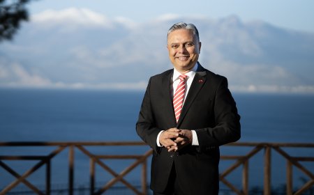 Muratpaşa’da 30 Ağustos’a Özel Söyleşi: “Cumhuriyet ve Aydınlanma Felsefesi” Konuşulacak