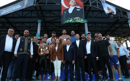 Kurtdereli Yağlı Güreşleri’nde Başpehlivan Mustafa Taş Oldu